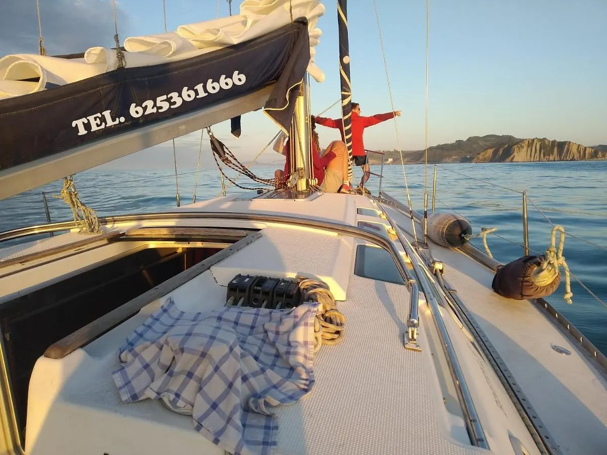 Hotel Inolvidable Experiencia En Un Velero De 11 Metros! à Zumaia