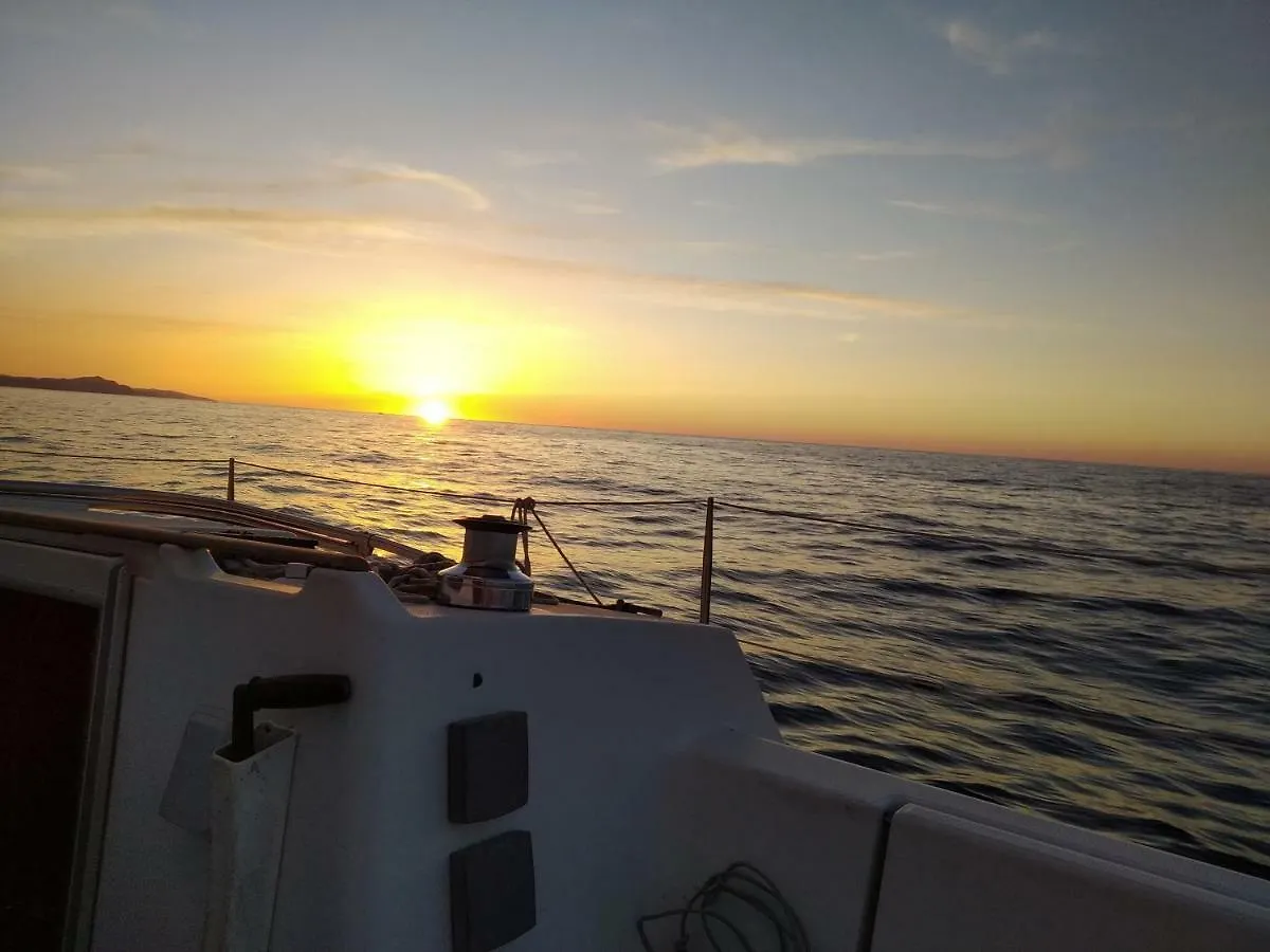 Hotel Inolvidable Experiencia En Un Velero De 11 Metros! à Zumaia