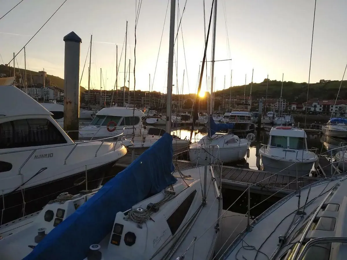 Hotel Inolvidable Experiencia En Un Velero De 11 Metros! à Zumaia Espagne
